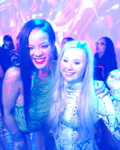 RIHANNA!!! 
This. Happened.To.Me!!
This weekend we flew out to LA for a @fentybe