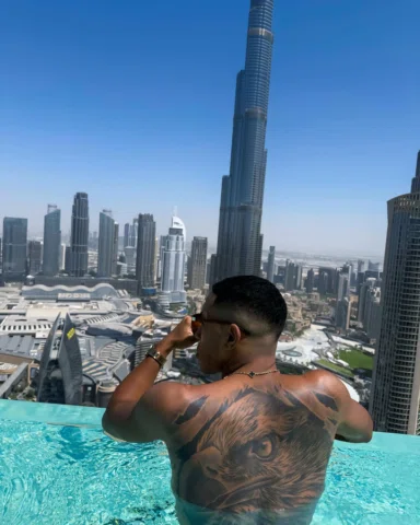 Vivendo um sonho vida🇦🇪🔥