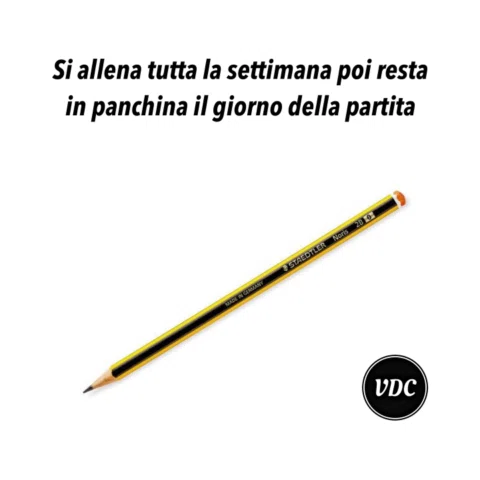 La cancelleria nel calcio - dal trend di TikTok

#calcio #scuola #meme