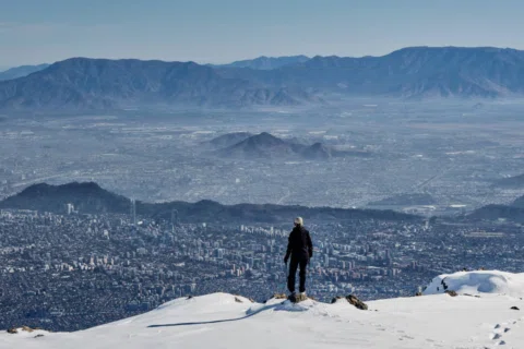 Santiago desde el Provincia.

 Varias veces me ha pasado que al subir a una cumb
