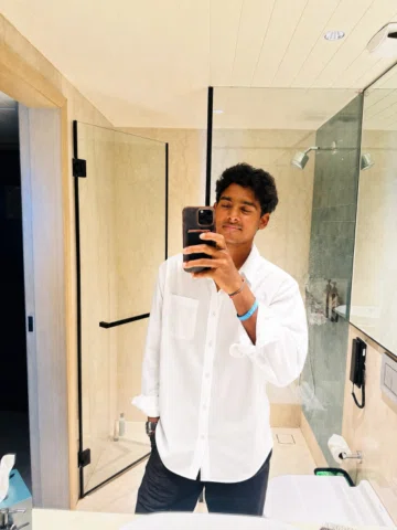 Simple fit. Good mood. 🤍
#SR66