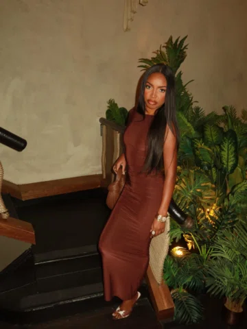 Pretty face, dangerous standards 
• Outfit details @fashionnova 
Dress - Alfie B