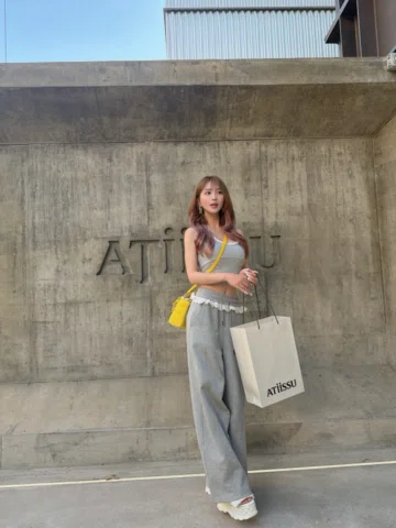 💛𝕤𝕙𝕠𝕡𝕡𝕚𝕟𝕘💛

#atiissu 
#韓国旅行
#韓国ブランド 
#韓国コーデ 
#darich
