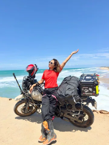From Delhi to the last road of India 🇮🇳 🌊🚩
Riding 3000+ km, standing here in