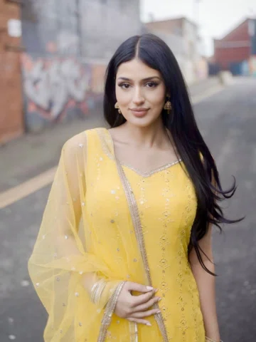 Badalan vich le tenu udd javan🌼