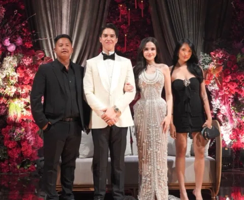 kondangan duluu, happy wedding @elelrumi @syifahadju ❤️💐 #thELastforsyifa
