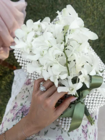 celebrando o amor. 🤍💍✨🙏🏻👰🏻‍♀️ 

que benção poder ser madrinha desse casal.