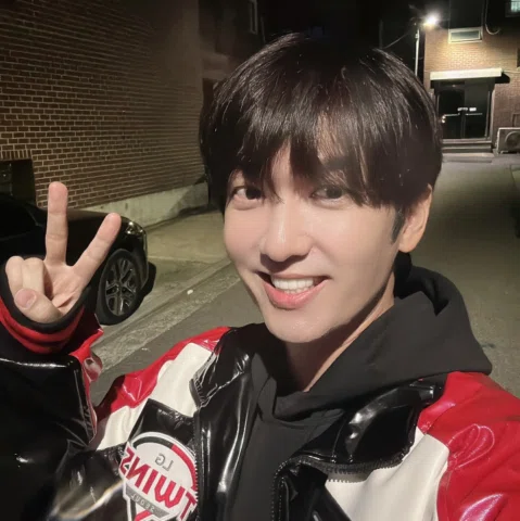 LG우승 기념 셀카🤳다시한번 V4 축하해요🏆 #무적LG #V4 #91년어린이회원출신 #지금은엘른이