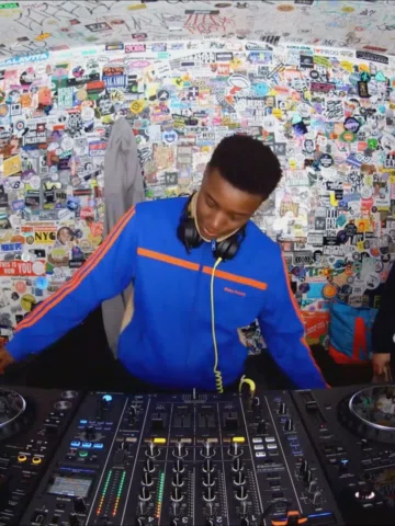 Fancy some warm R’nB’ jungle? 

I was at @lotradio for the big blizzard in the b