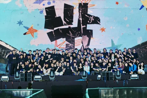 무슨 미사여구를 붙여야할지 일주일 반이 넘도록 모르겠는 공연이었다

연신 말도 안돼 말도 안돼 외치다 막상 무대 올라 모두를 보니 
아니다 이들