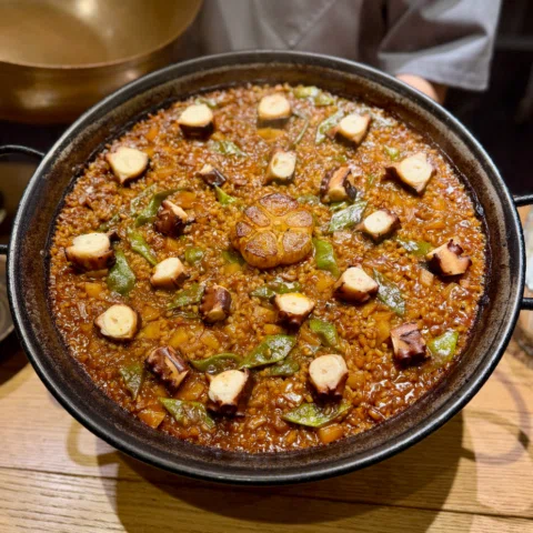 麻布台ヒルズ 食堂acaへ🥘
⁡
オンサロ メンバーさんと食堂acaへ
皆さん「食堂aca」初めてとのことで喜んでもらえてよかったです😊
@sattun_c