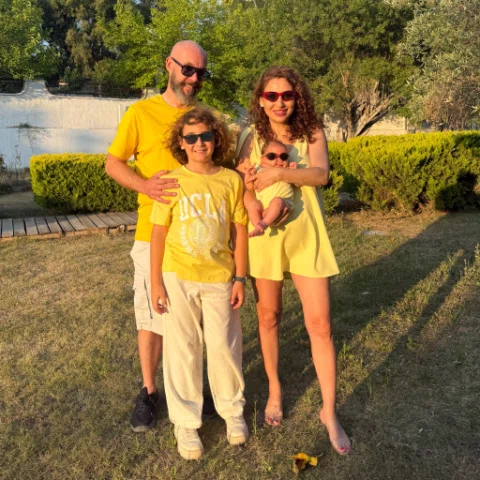 Ben özel günleri kutlayamıyorum. Zırlıyorum.

Güneş’in ilkokul mezuniyeti de ban