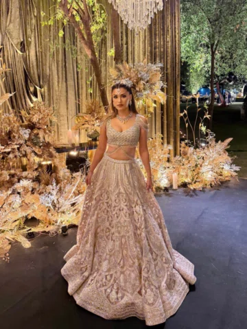 If you miss your workout just put on your 20kg Lehenga and you’re sorted. @falgu