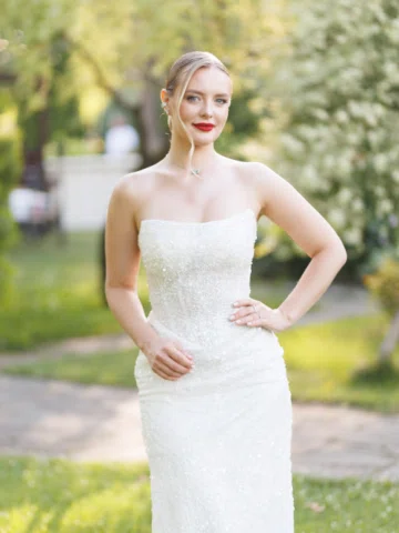 Моя ідеальна сукня @lanoviafashiongroup 
Образ @bams.beauty.dp 
Букет нареченої 