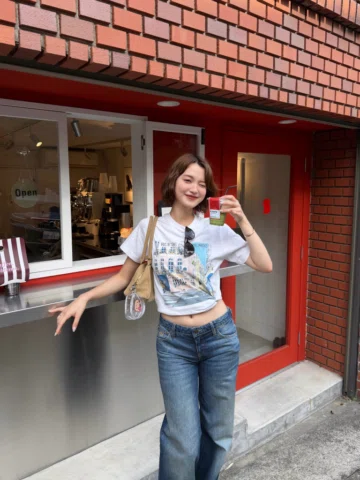 抹茶ラテ大好き‼︎
お気に入りを発掘していきたい、、🍵

Tシャツの短丈アレンジ❣️
裾の内側を好きな丈になる位置でゴムで縛って、そのままTシャツの内側に入れ