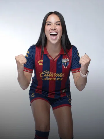 Muy feliz por regresar a hacer lo que más amo 😍⚽️ gracias @atlantefcfemenil 🐴 