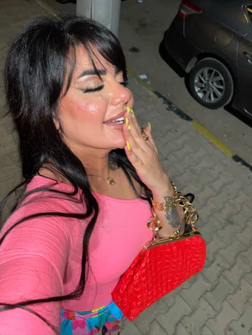 كونى القمر انتى ❤️🫰#model #blooger #fashionista #jairaafat #makeup