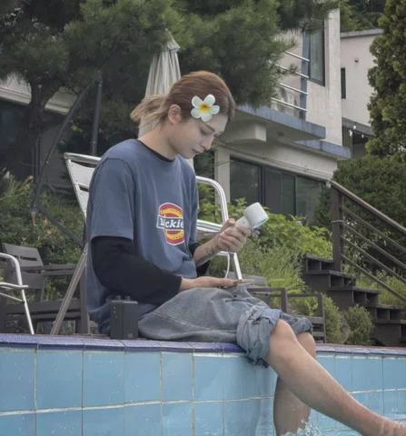 부엉이가 수영을 하면 첨부엉 첨부엉