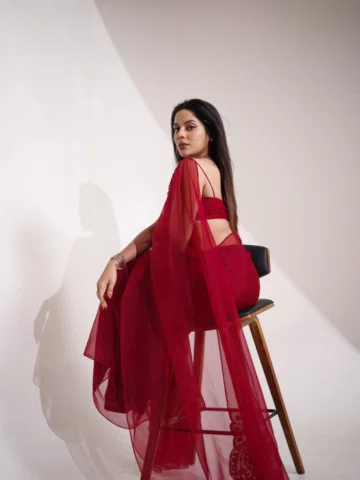 🌹🌹🌹🌹🌹🌹

Wearing- @signature_by_bharathi 
Shot by - @its_surean 
Mua - @mut