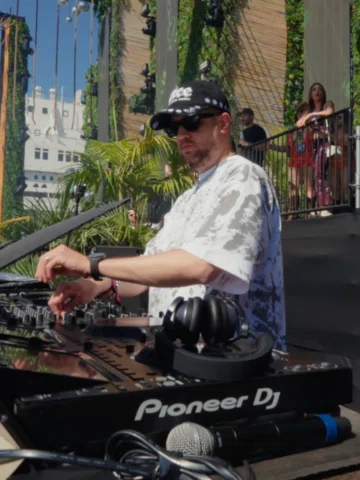 @daytripla you guys showed up early and packed it out in the heat 🩶

Thank you 