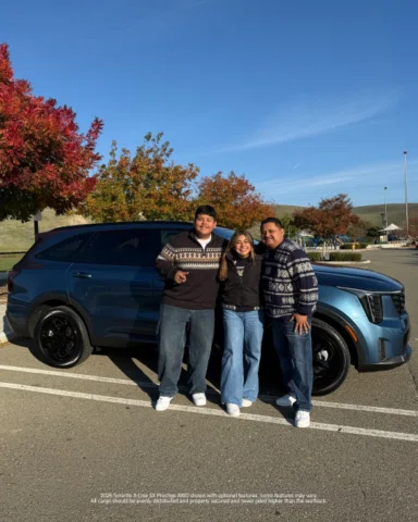 #ad Tamales loaded, mission accepted! 🎁 The Kia Sorento Hybrid handles our holi