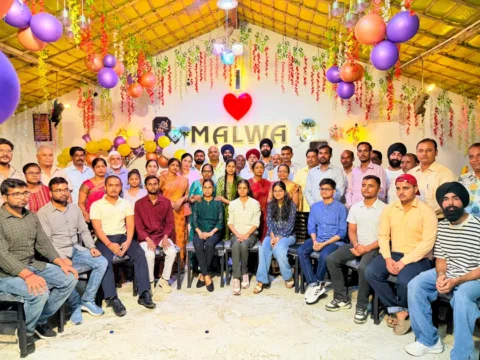 All future doctors of our city in 1 frame 🙏🙏
#doctor #education #ᴠɪʀᴀʟᴘᴏsᴛ #tr