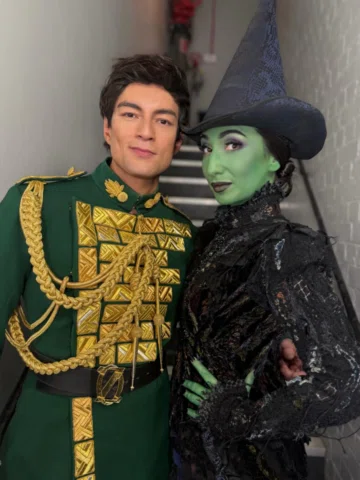 “Meet me in the stairwell at the end of Thank Goodess”

#Elphaba #Fiyero #Wicked