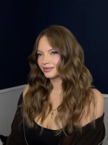 Така прекрасна @yanaaandrienko ❤️
Яночка-  перша, кого фарбувала у рамках проєкт