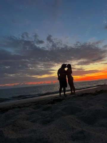 Donde sea, pero contigo 🤍🌊