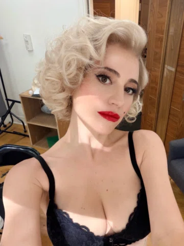say hi to my marilyn era