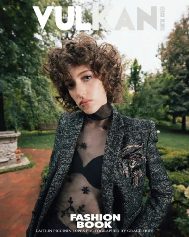 VULKAN MAGAZINE
Photo @gracefriesphoto 
Styling @amberlfries 
Hair moi
Makeup @s
