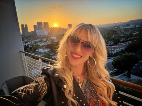 Life lately before all the summer travel kicks in! ☀️🎶⚡️