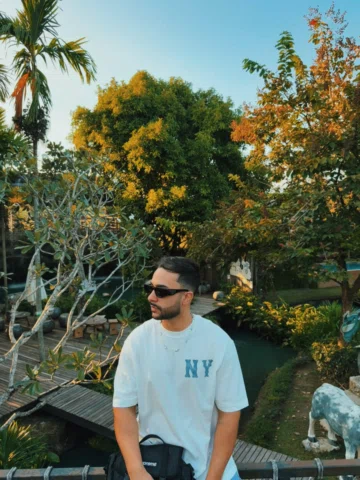 🧘🏻‍♂️