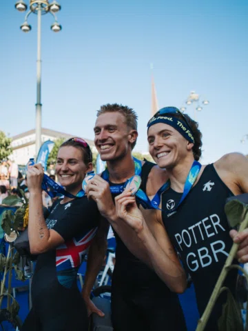 3rd at Mixed Team Relay World Champs 🥉⚡️🎆🤩🌶️🇬🇧🌈

So thrilled to have been