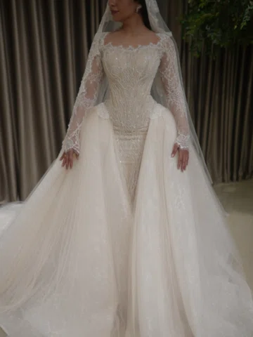 Where lace meets quiet luxury.