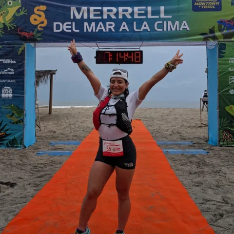 Vamos por esta fiesta a disfrutar cada paso. 

@trackandmountain @paolamorales.1