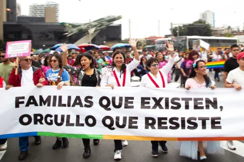 Sin querer, ayer me detuve unos minutos después de hacer fotos en la marcha del 