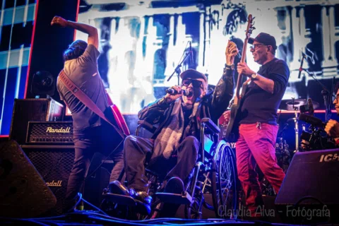 Fotografiar a @vaselinarockabilly siempre es entrar en el contraste mágico del T