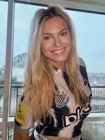If you’d told me back then that one day I’d be in #newcastle on Champions League