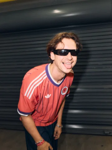 Scotland away kit reveal last night @adidasoriginals 

Trefoil returns. Belter �