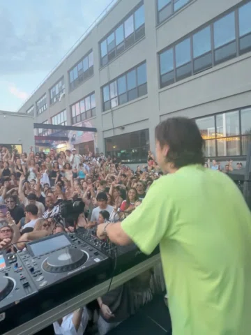 Put on a last minute party in NYC, ended up being one the funnest shows ive play