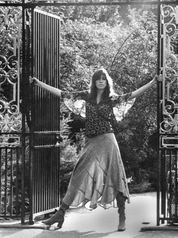 Happy Birthday, Carly! ❤️🎉

This portrait became the cover of Anticipation (197