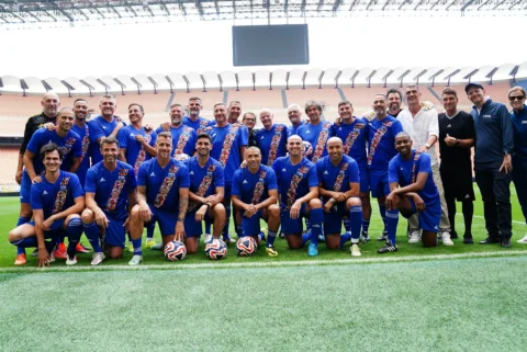 Hermosa tarde de fútbol ⚽️ FIFA vs UEFA en el increíble ESTADIO DE SAN SIRO 👏 j