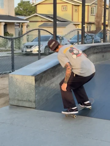 Cruising around in Long Beach - My @powellperalta Archer Flight Deck is back in 