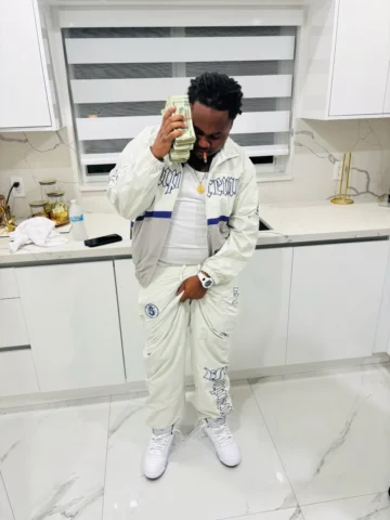 You Can’t Be Mad , Just Gotta Catch Up🦅Ho Prolly Fukd Every Nigga Wit Some $$$