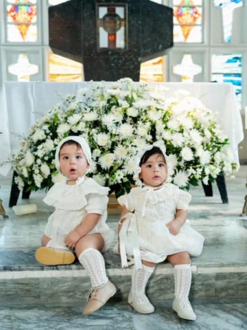 Celebrando su bautizo con fe, amor y un corazón agradecido por el milagro de ten