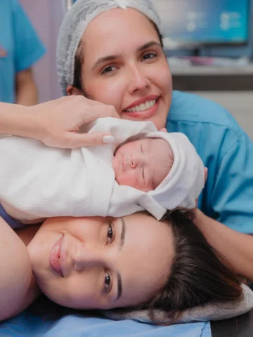 Hoje é aniversário de uma das pessoas que eu mais amo na vida! 🩵

Minha irmã e 