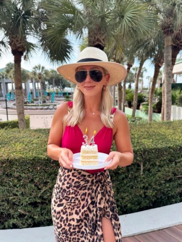 3️⃣4️⃣🎉🩷Thankful to be celebrating in our favorite place! 🥂Went shopping this