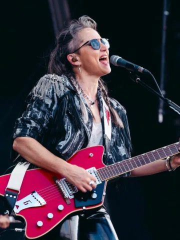 Absolutely thrilled to see @kttunstall tearing up the stage in her custom JRC ja