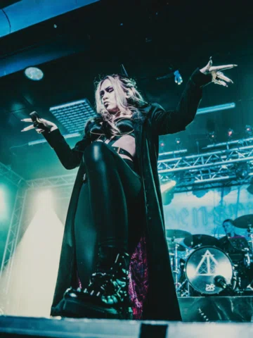 @sevenspiresband live in Leipzig 🖤

Pictures for @metaladdiction

#sevenspires 